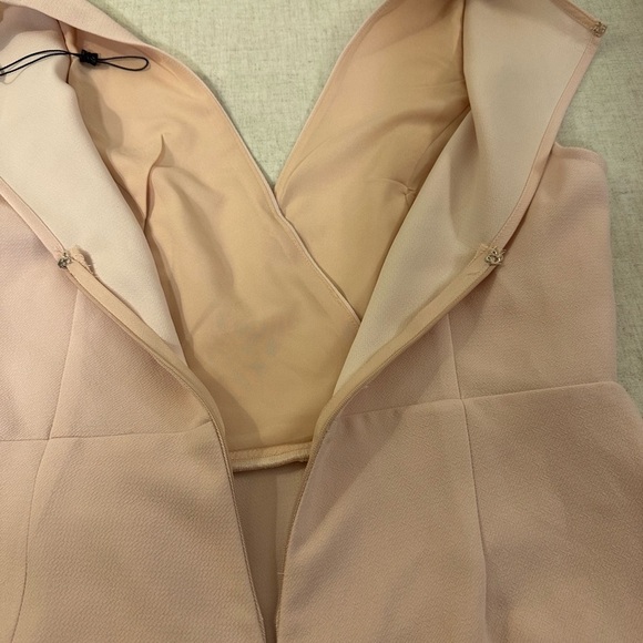 BCBGeneration Sleeveless Romper Size 8 - Picture 5 of 12